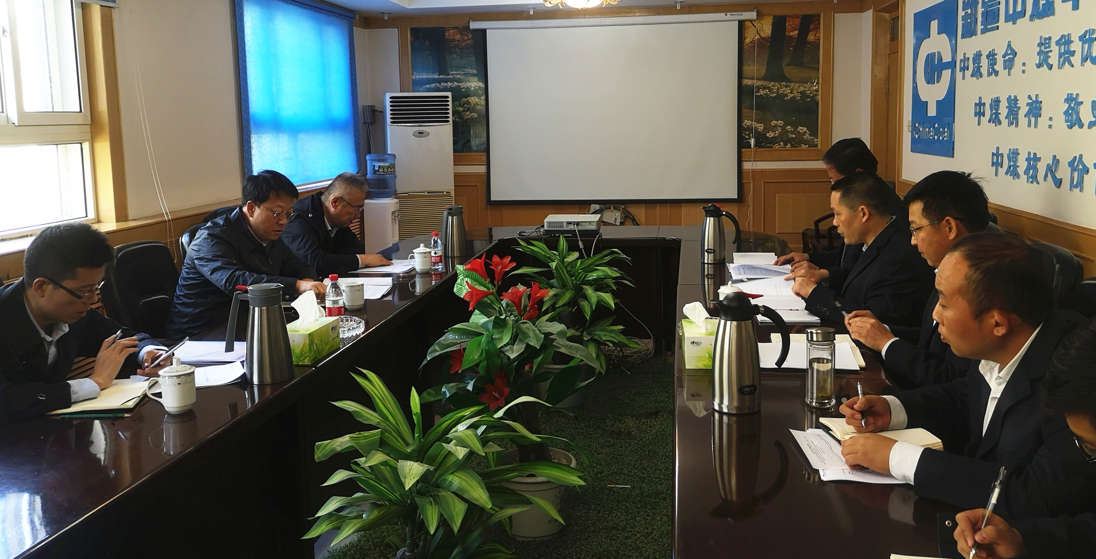 中煤华利能源控股有限公司 公司要闻 王晓明,张卫国到德翔公司检查